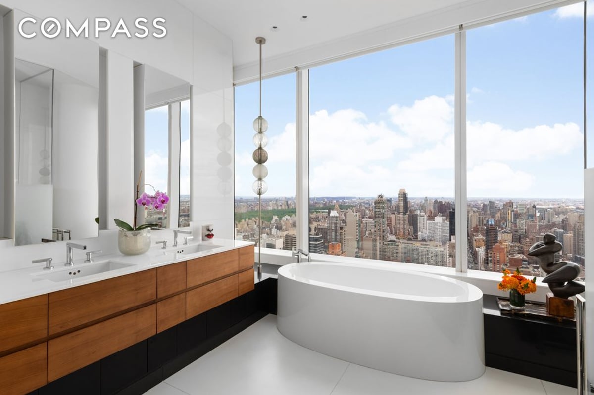 Photo for 252 East 57th Street - 252 East 57th Street Condominium in Midtown East, Manhattan