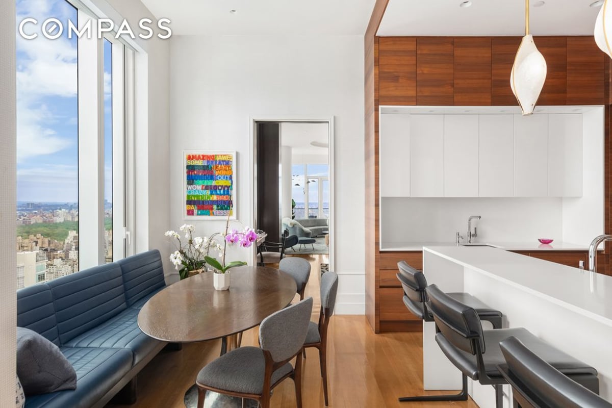 Photo for 252 East 57th Street - 252 East 57th Street Condominium in Midtown East, Manhattan