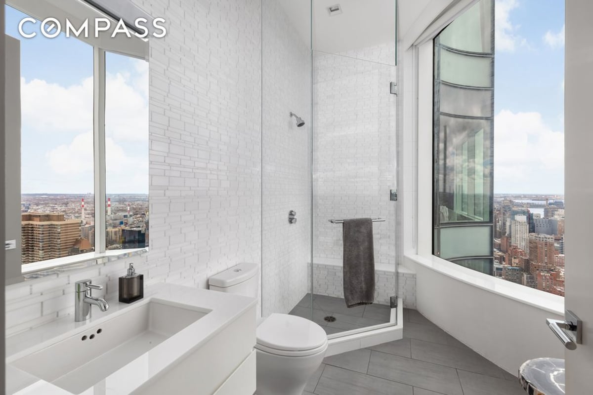 Photo for 252 East 57th Street - 252 East 57th Street Condominium in Midtown East, Manhattan