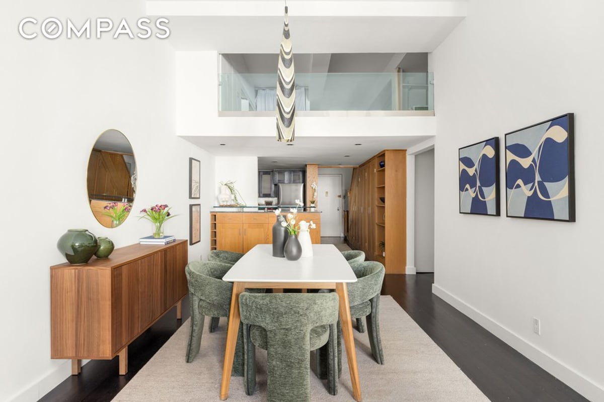 Photo for 372 5th Avenue - 372 5th Avenue Cooperative in Murray Hill, Manhattan