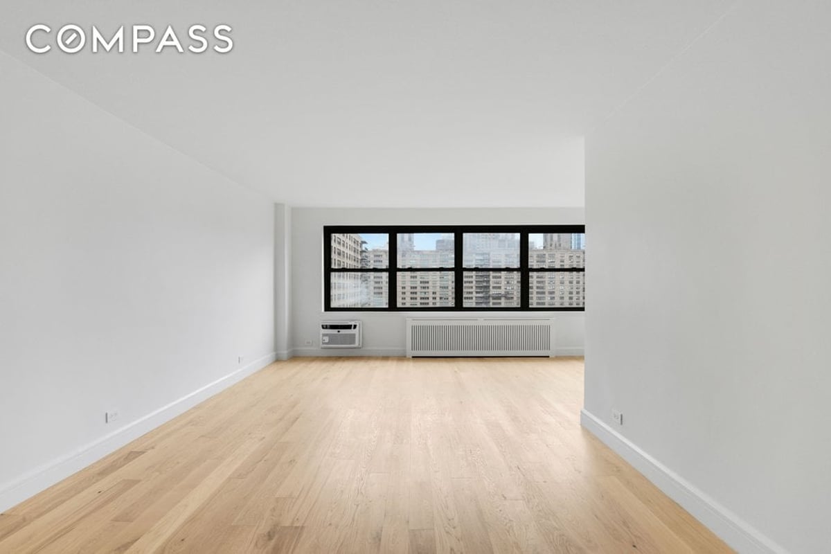 Photo for Lincoln Towers - 185 West End Avenue Condominium in Upper West Side, Manhattan