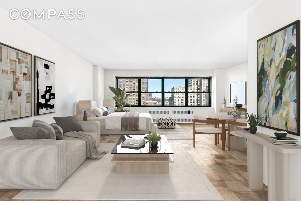 Photo for Lincoln Towers - 185 West End Avenue Condominium in Upper West Side, Manhattan