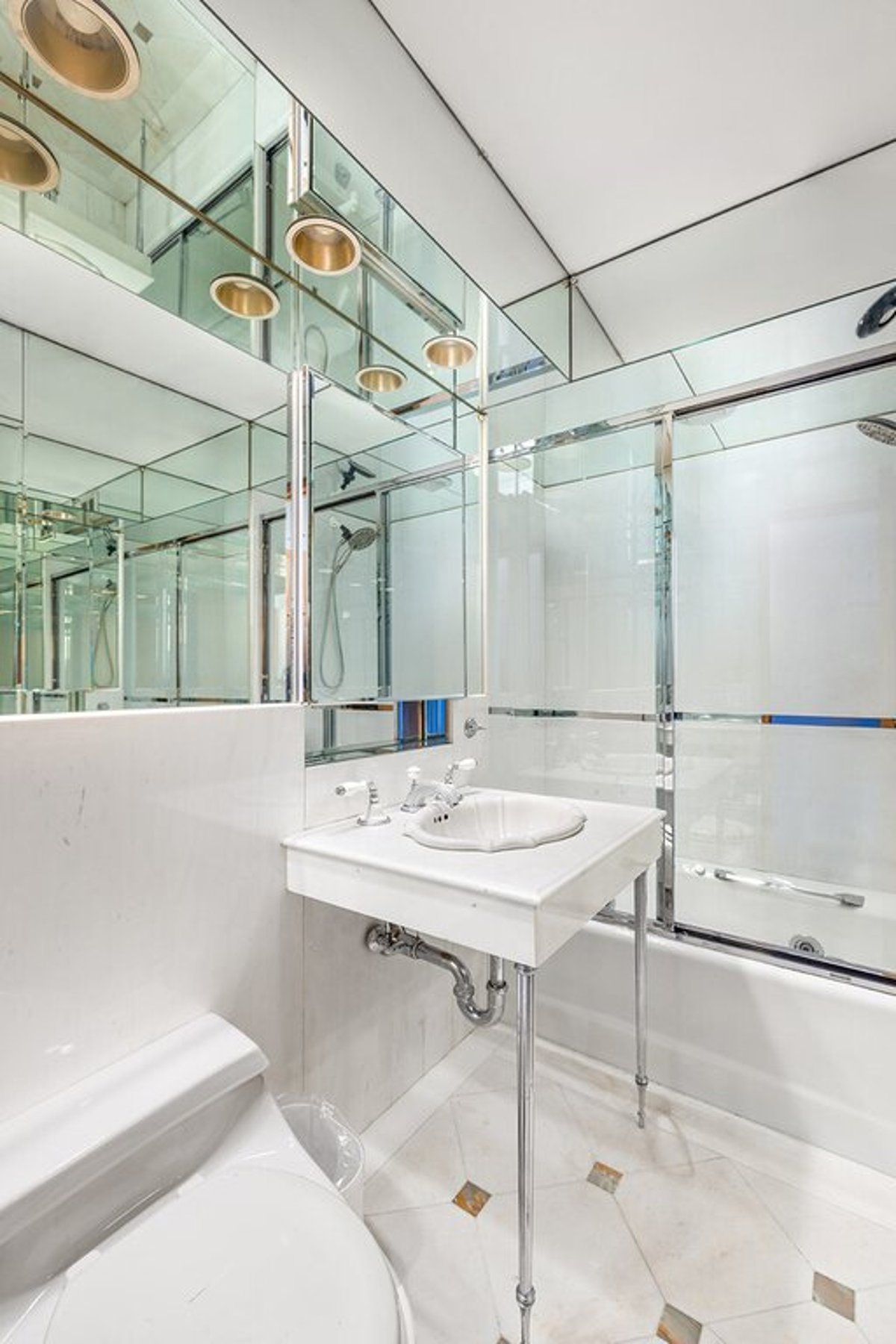 Photo for The Berkeley House - 120 Central Park South Cooperative in Midtown, Manhattan