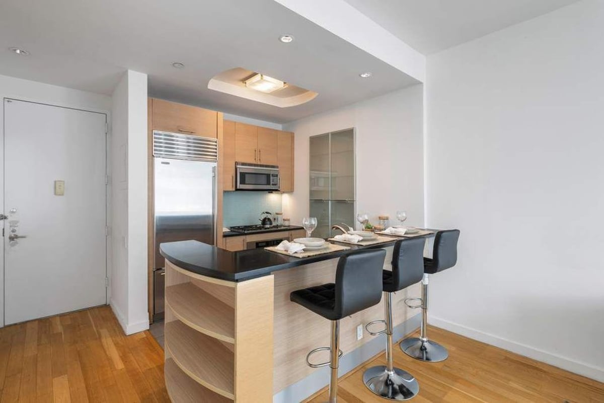 Photo for 325 Fifth Avenue - 325 Fifth Avenue Condominium in Murray Hill, Manhattan