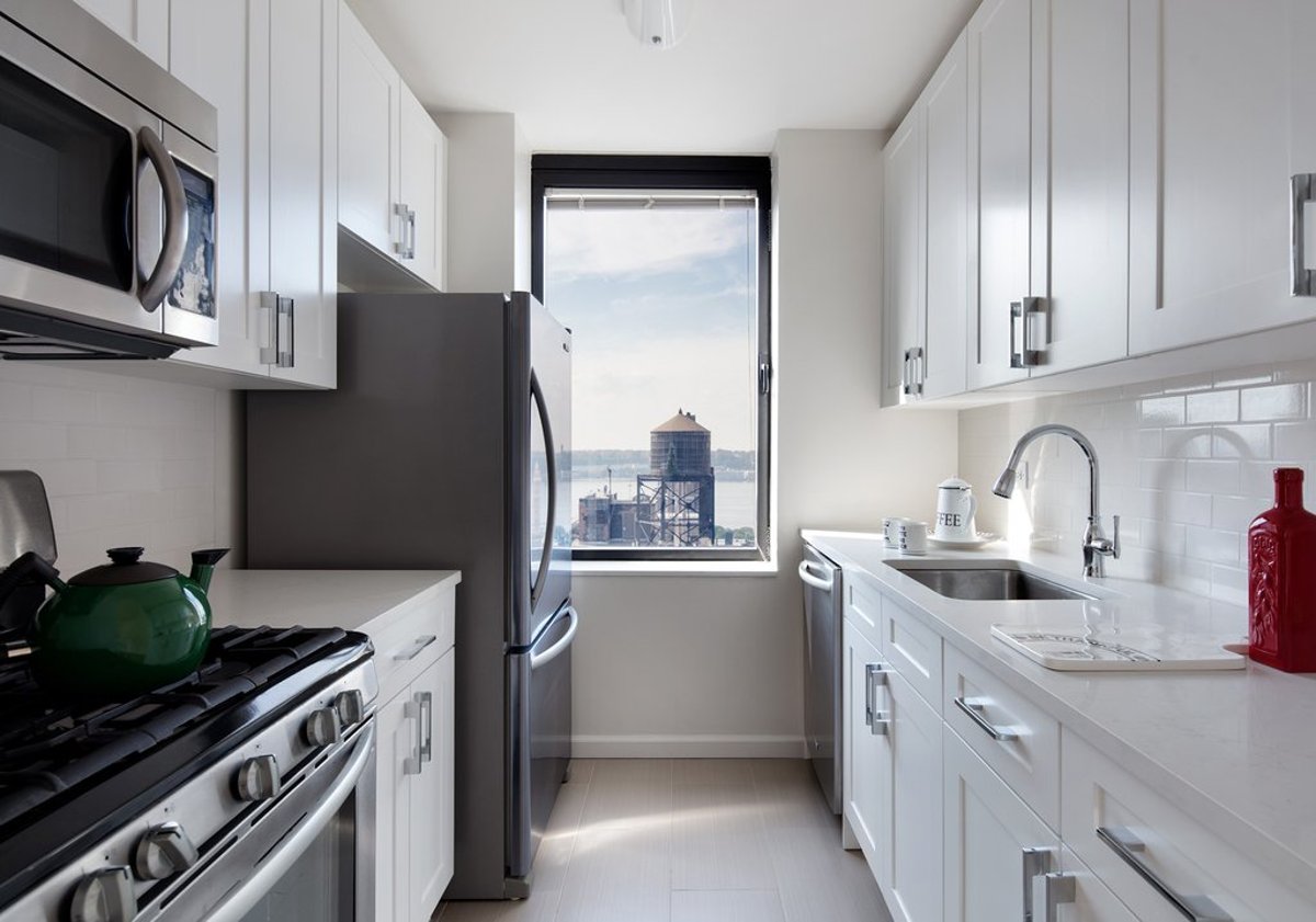 Photo for The Lyric - 255 West 94th Street Rental Building in Upper West Side, Manhattan