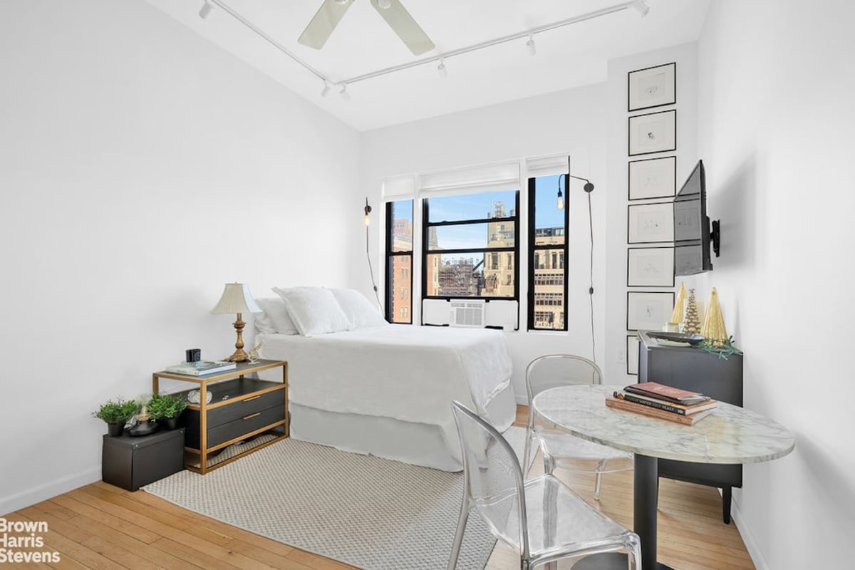 Photo for Lincoln Spencer Apartments - 140 West 69th Street Cooperative in Upper West Side, Manhattan