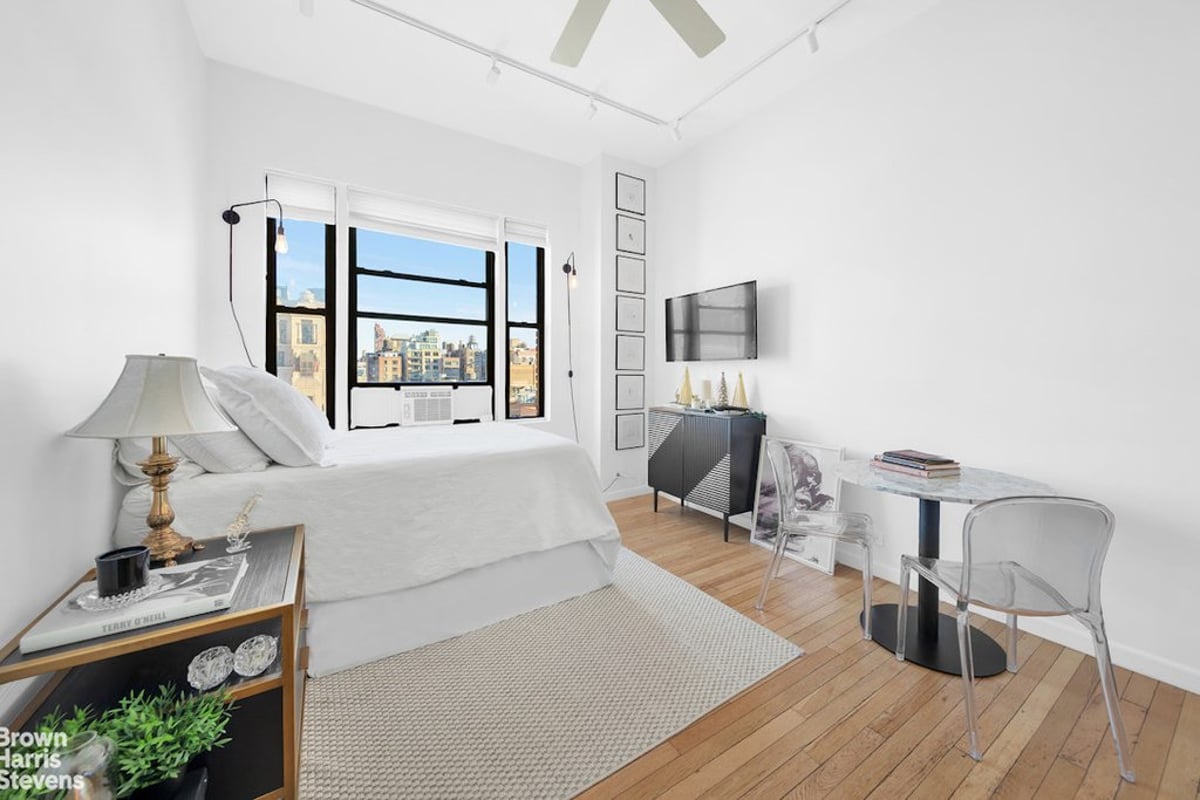 Photo for Lincoln Spencer Apartments - 140 West 69th Street Cooperative in Upper West Side, Manhattan