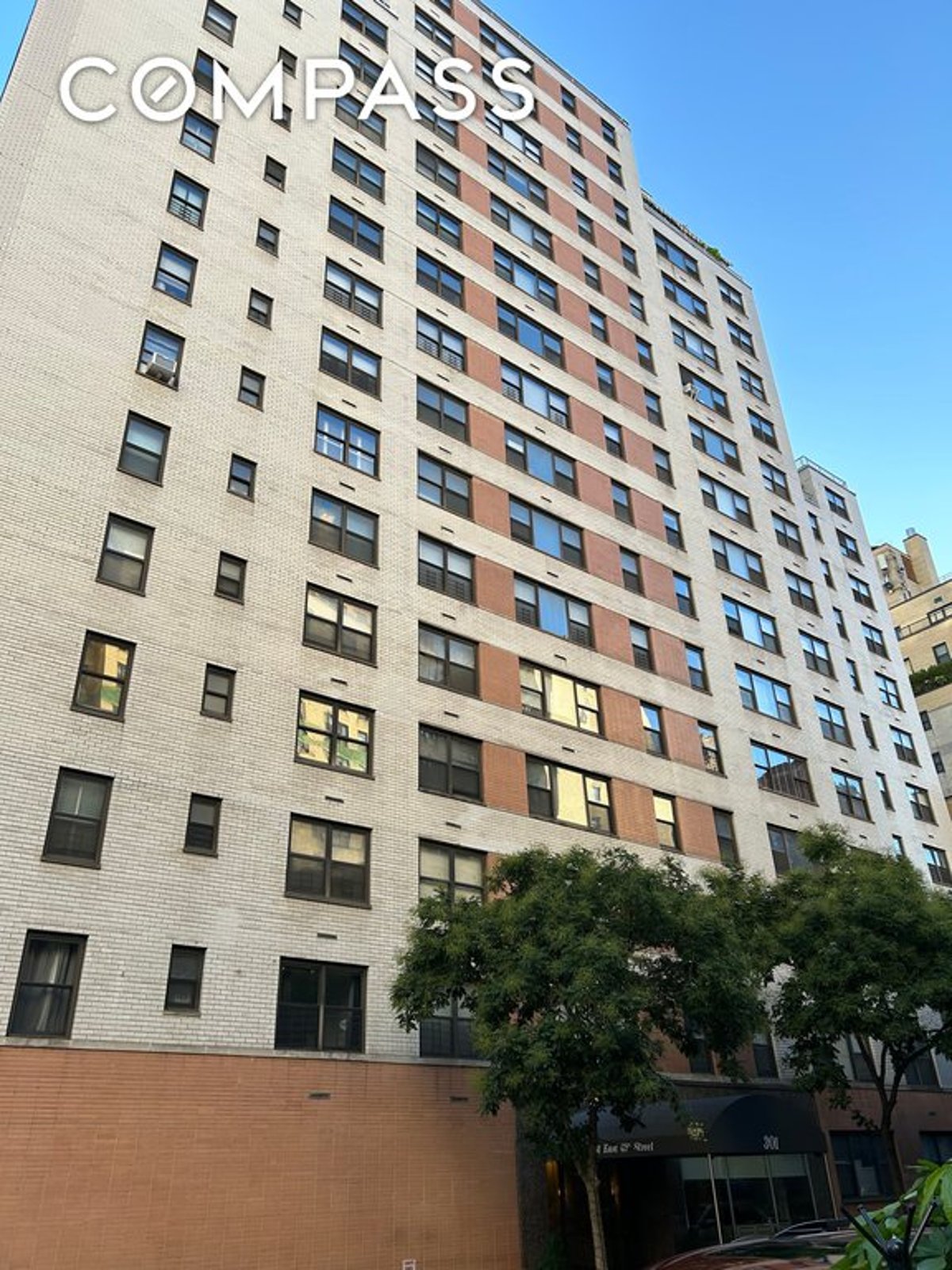 Photo for The Mayfair - 301 East 69th Street Condominium in Upper East Side, Manhattan
