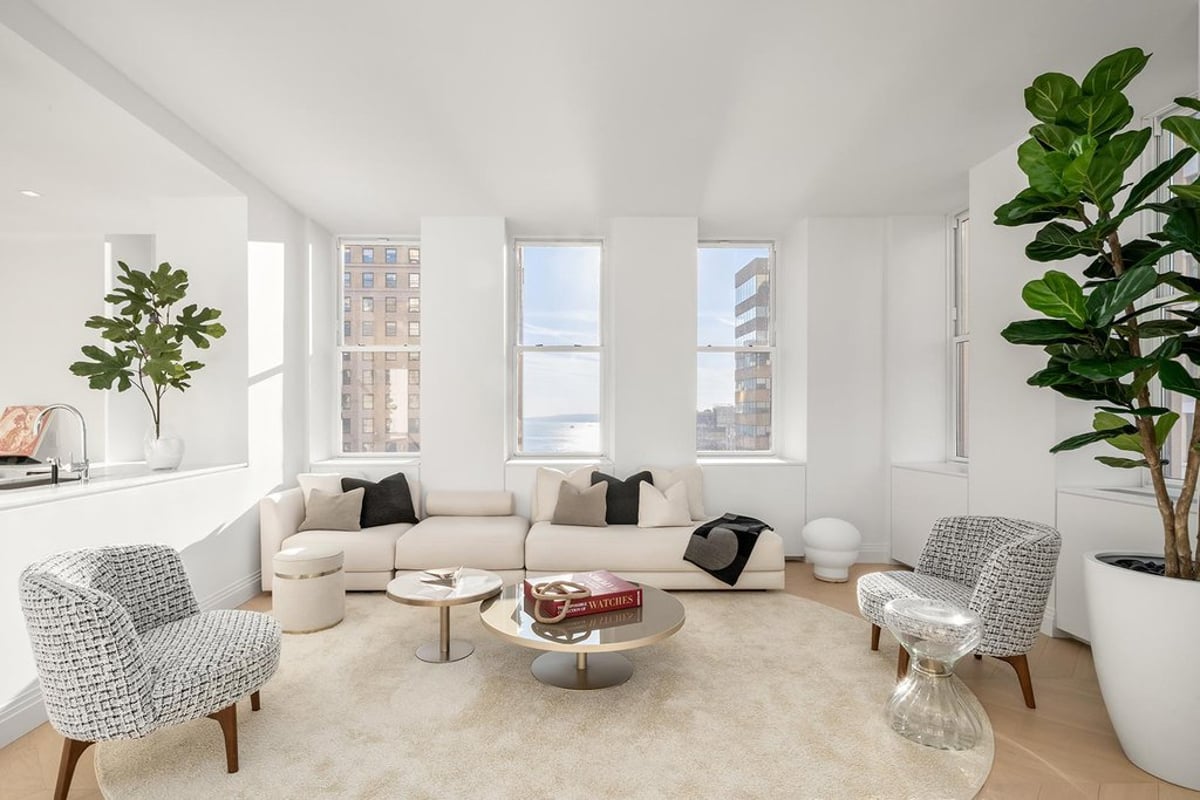 Photo for One Wall Street - 99-101 Wall Street Condominium in Financial District, Manhattan