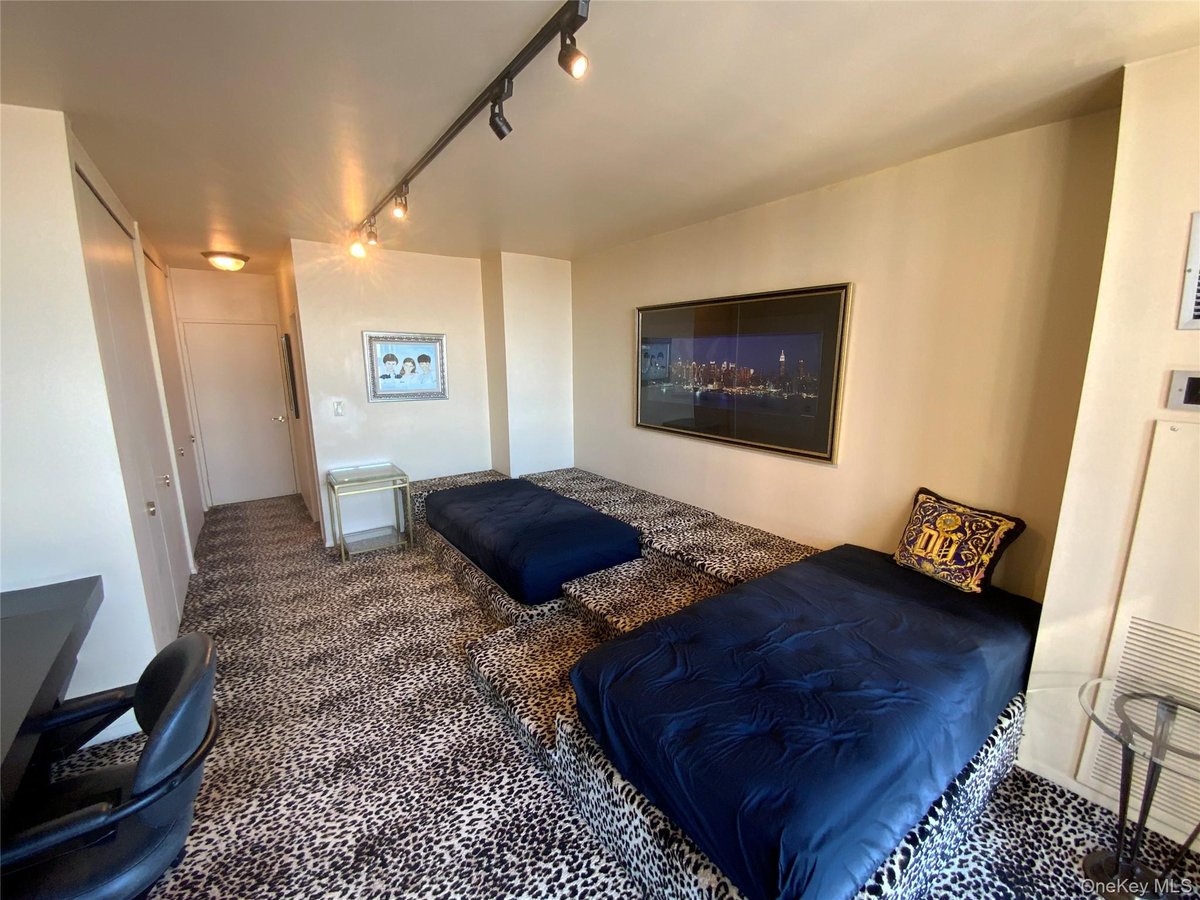 Photo for 269 Grand Central Parkway - 269 Grand Central Parkway Cooperative in Little Neck, Queens