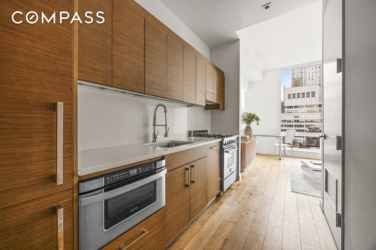 Photo for 325 Lexington Avenue - 325 Lexington Avenue Condominium in Murray Hill, Manhattan