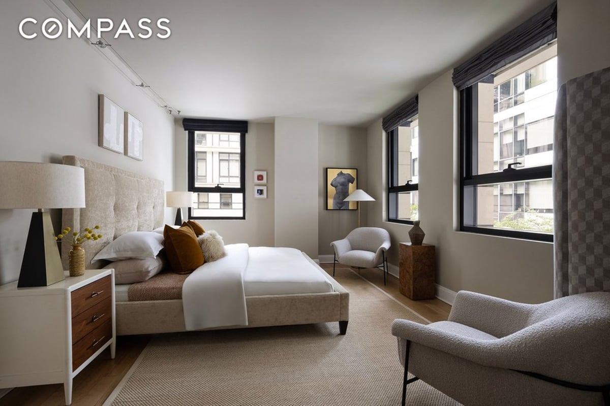 Photo for 170 East End Avenue - 170 East End Avenue Condominium in Upper East Side, Manhattan