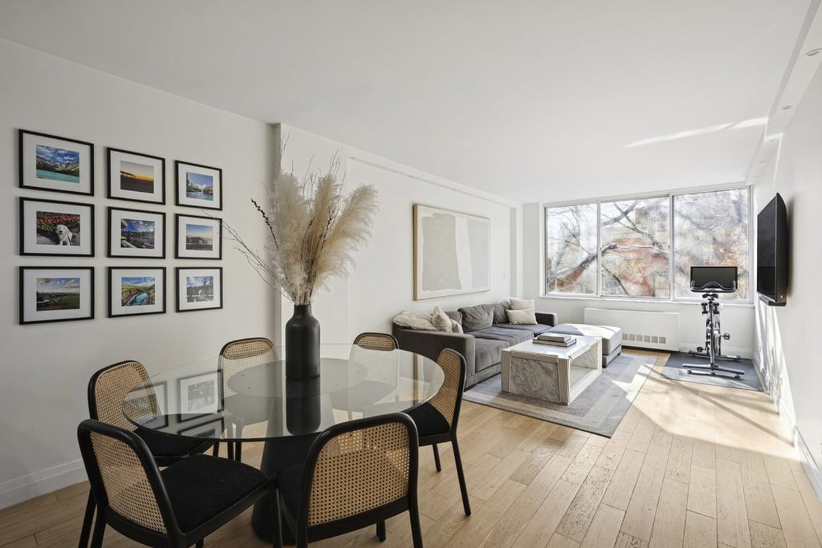 Photo for Lexington Parc - 127 East 30th Street Condominium in Murray Hill, Manhattan