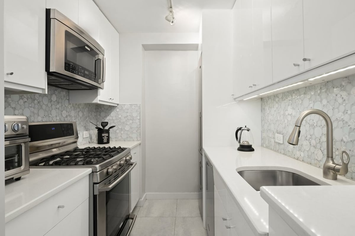 Photo for The Victoria - 7 East 14th Street Cooperative in Union Square, Manhattan