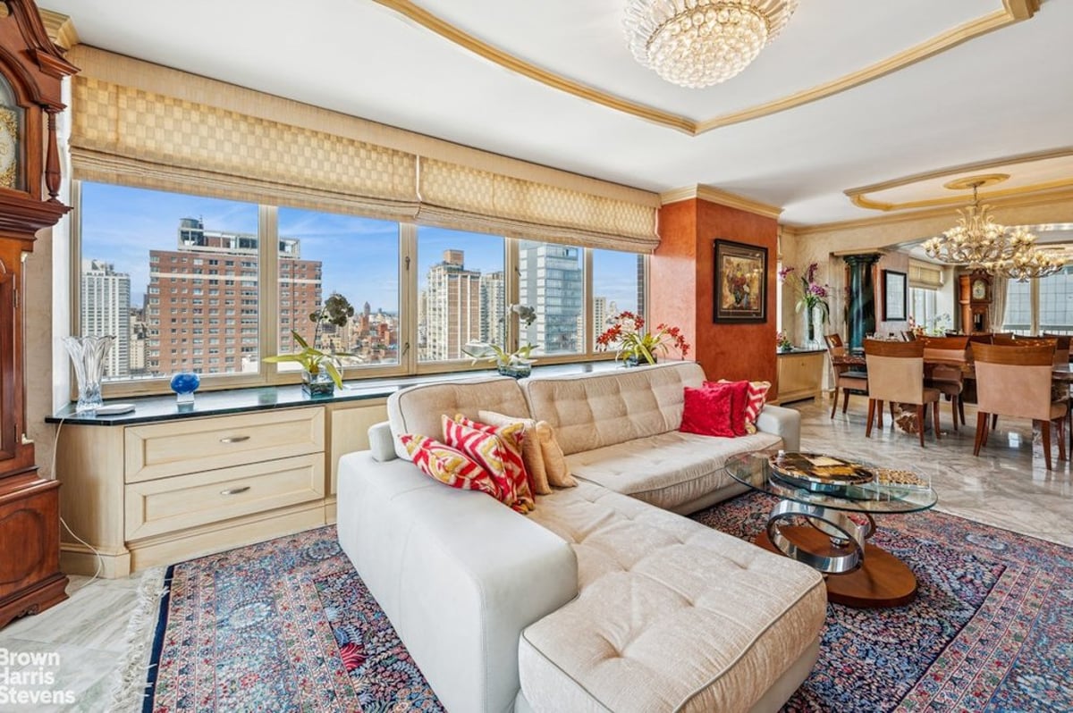 Photo for The Oxford - 422 East 72nd Street Condominium in Upper East Side, Manhattan