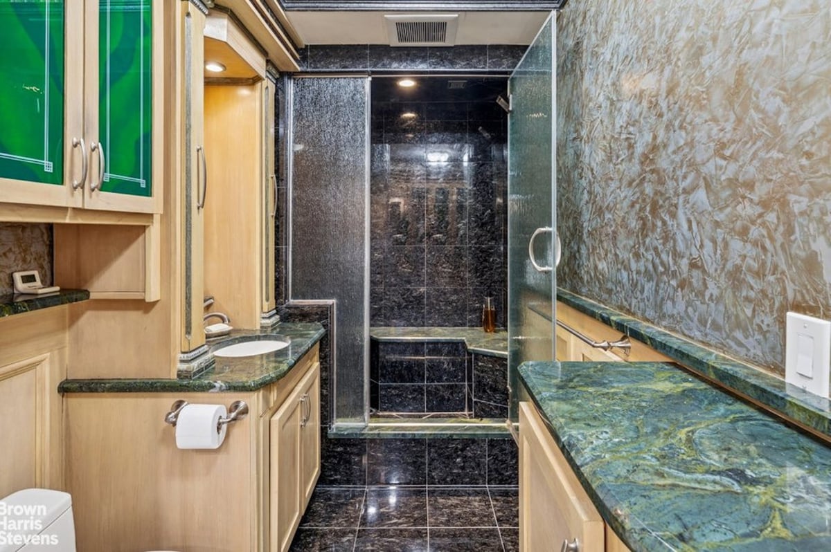 Photo for The Oxford - 422 East 72nd Street Condominium in Upper East Side, Manhattan