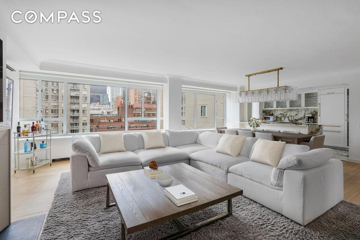 Photo for Manhattan House - 200 East 66th Street Condominium in Upper East Side, Manhattan