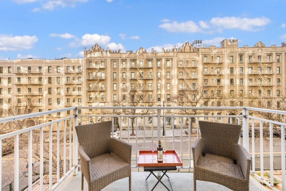 Photo for Asten House - 515 East 79th Street Cooperative in Upper East Side, Manhattan