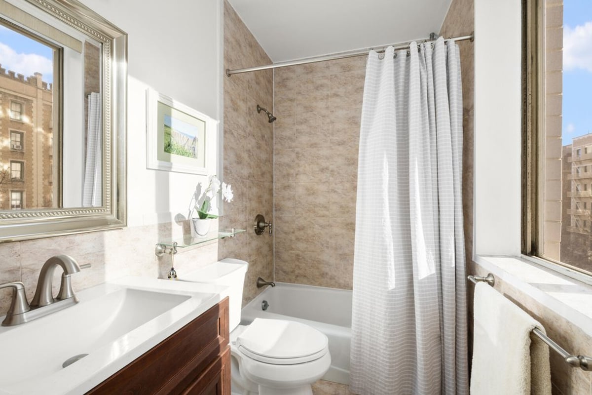 Photo for Asten House - 515 East 79th Street Cooperative in Upper East Side, Manhattan