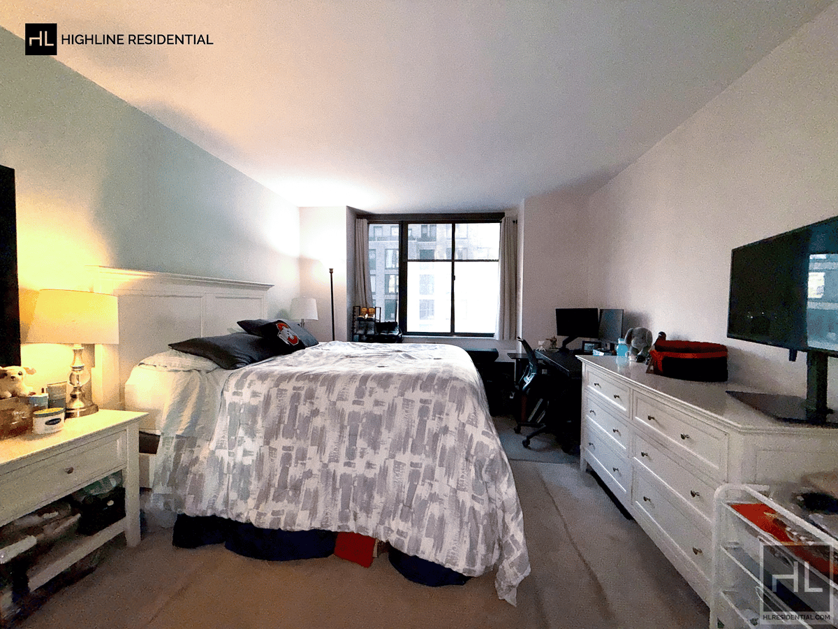 Photo for Sterling Plaza - 255 East 49th Street Condominium in Midtown East, Manhattan