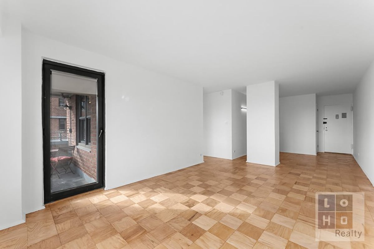 Photo for American Thread Building - 260 West Broadway Condominium in Tribeca, Manhattan