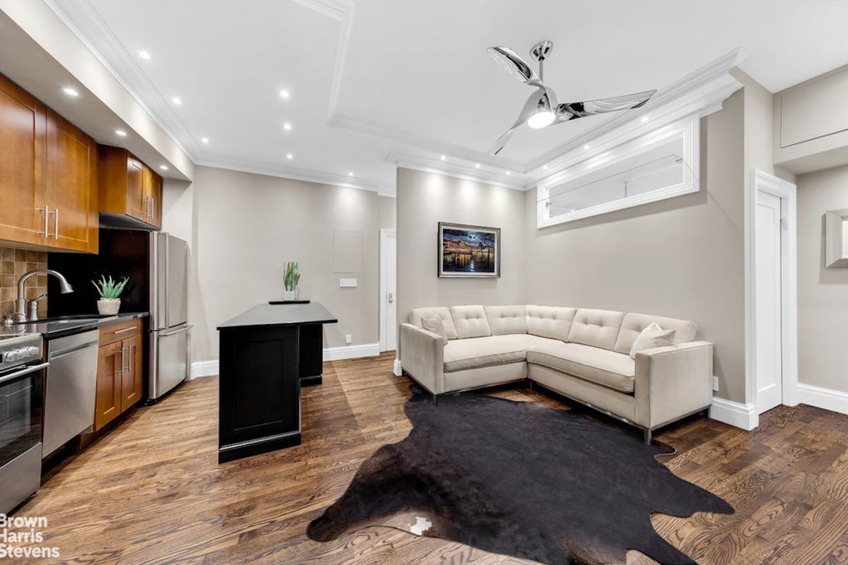 Photo for Lincoln Spencer Apartments - 140 West 69th Street Cooperative in Upper West Side, Manhattan