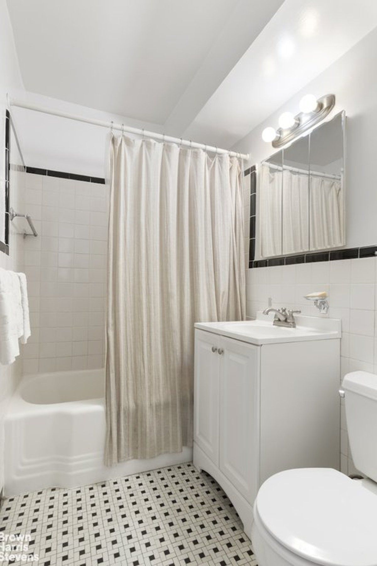 Photo for The Avon House - 340 East 74th Street Cooperative in Upper East Side, Manhattan