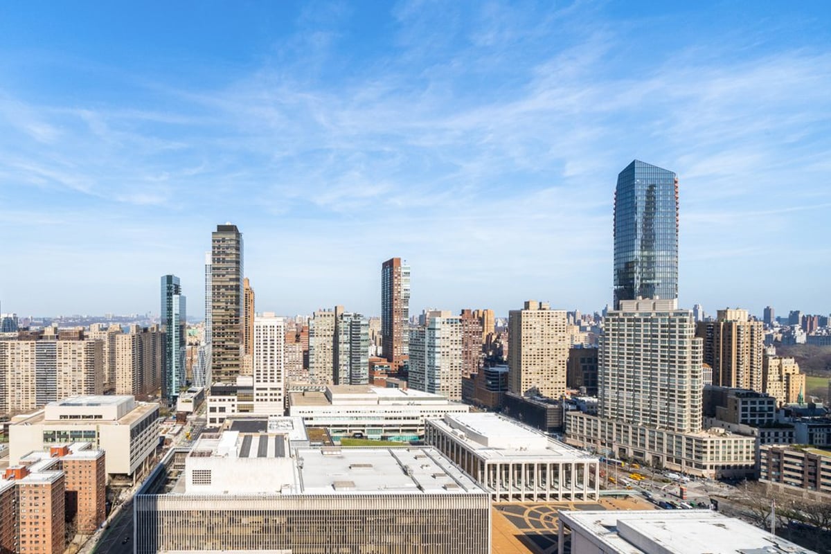 Photo for The Alfred - 161 West 61St Street Condominium in Upper West Side, Manhattan