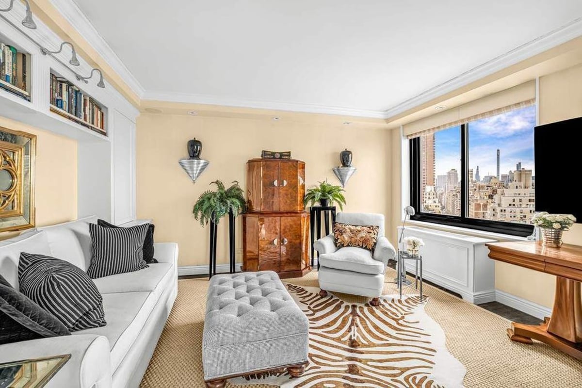 Photo for Carnegie Hill Tower - 40 East 94th Street Condominium in Carnegie Hill, Manhattan