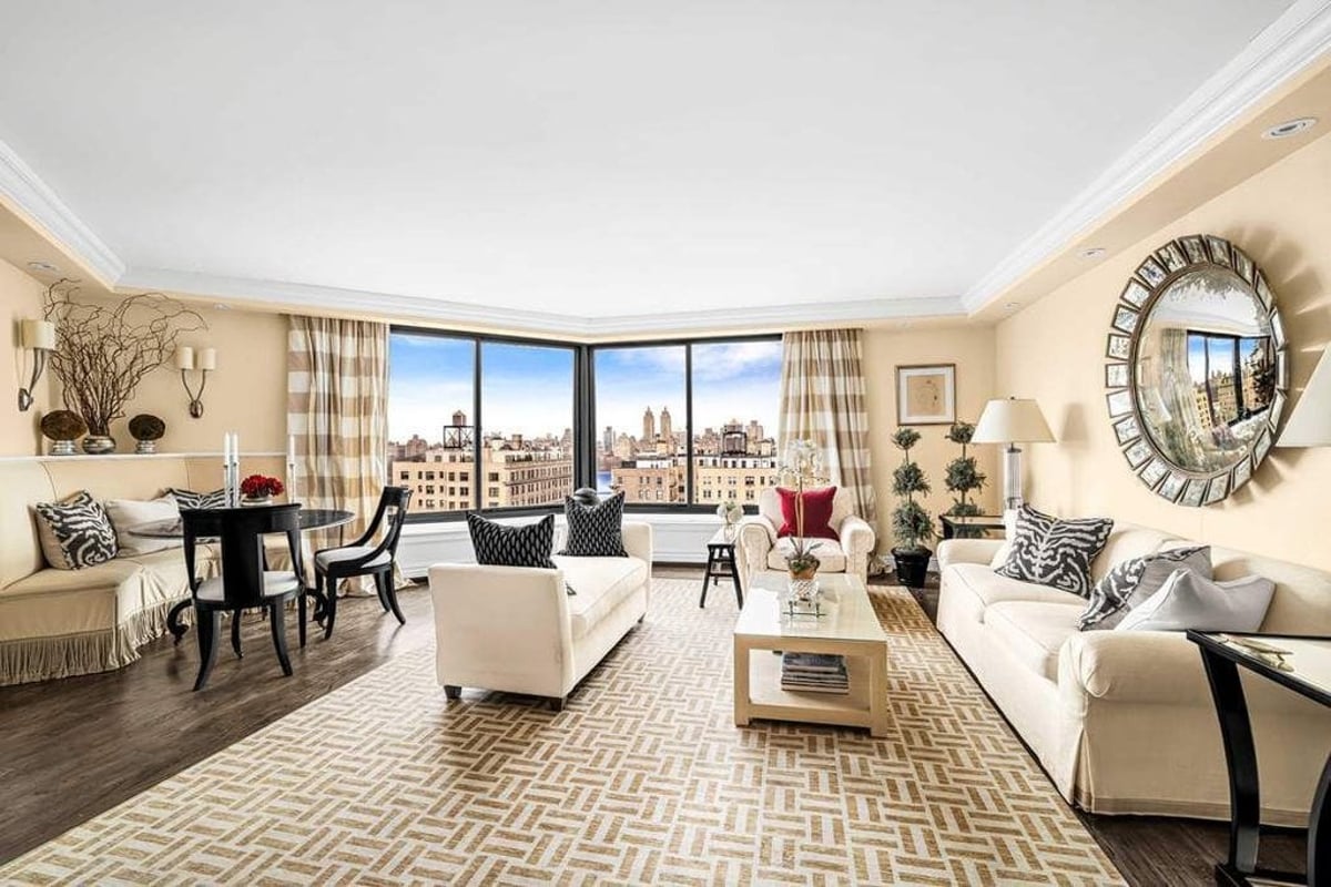 Photo for Carnegie Hill Tower - 40 East 94th Street Condominium in Carnegie Hill, Manhattan