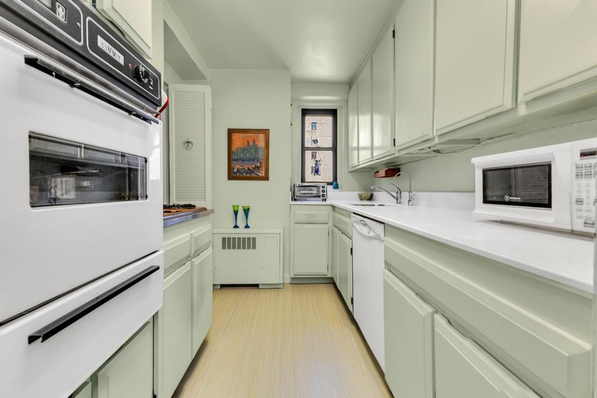 Photo for Marlo Towers - 301 East 48th Street Cooperative in Turtle Bay, Manhattan