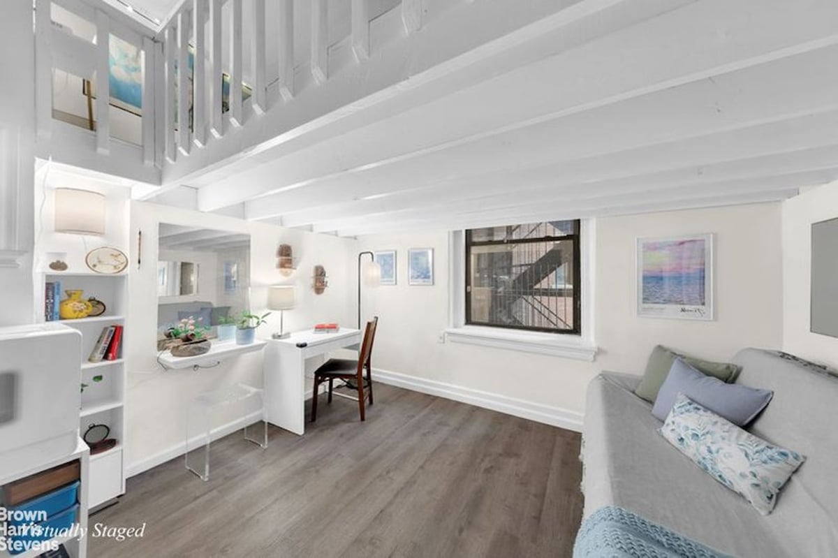 Photo for Lincoln Spencer Apartments - 140 West 69th Street Cooperative in Upper West Side, Manhattan