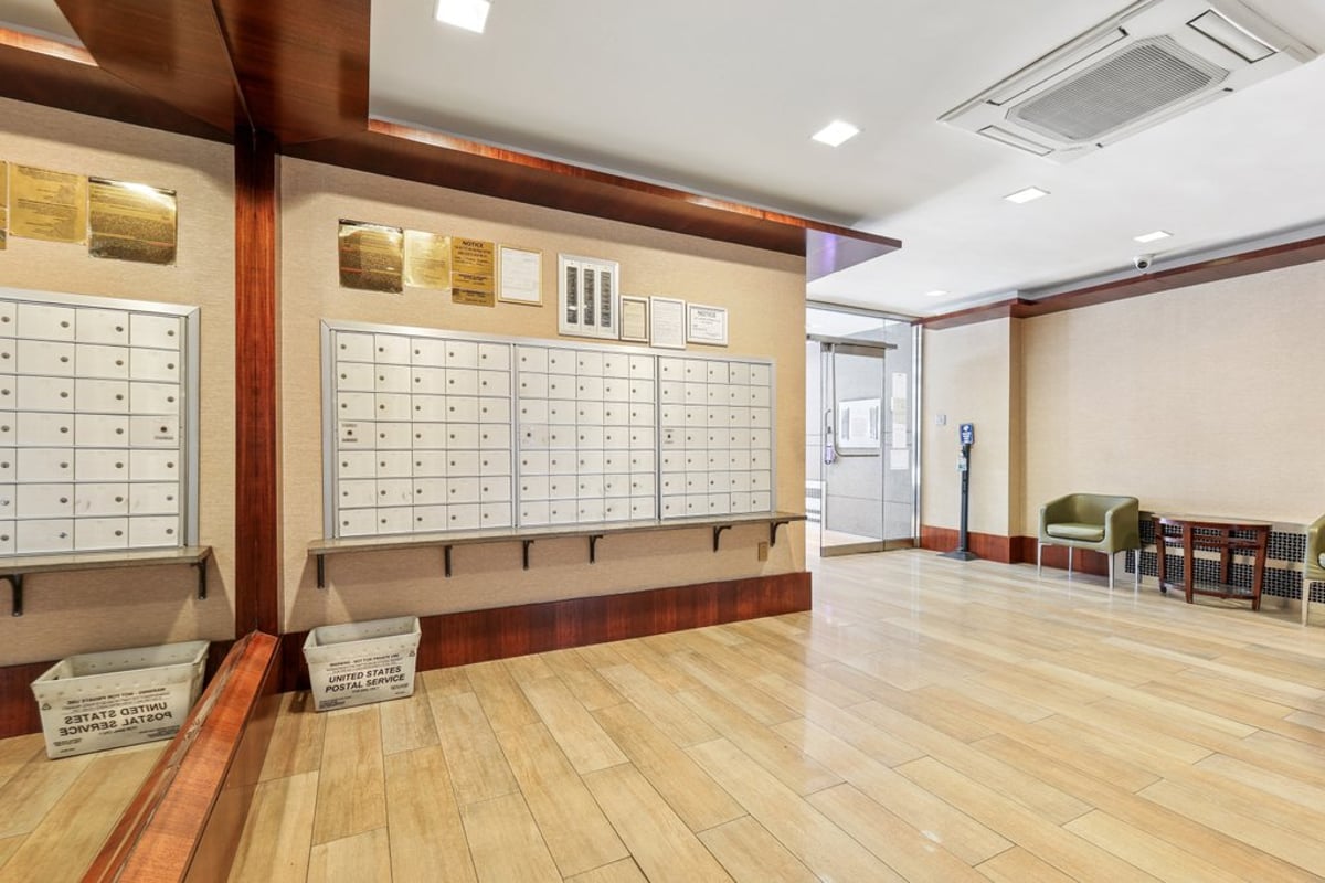 Photo for 288 Lexington Avenue - 288 Lexington Avenue Cooperative in Murray Hill, Manhattan