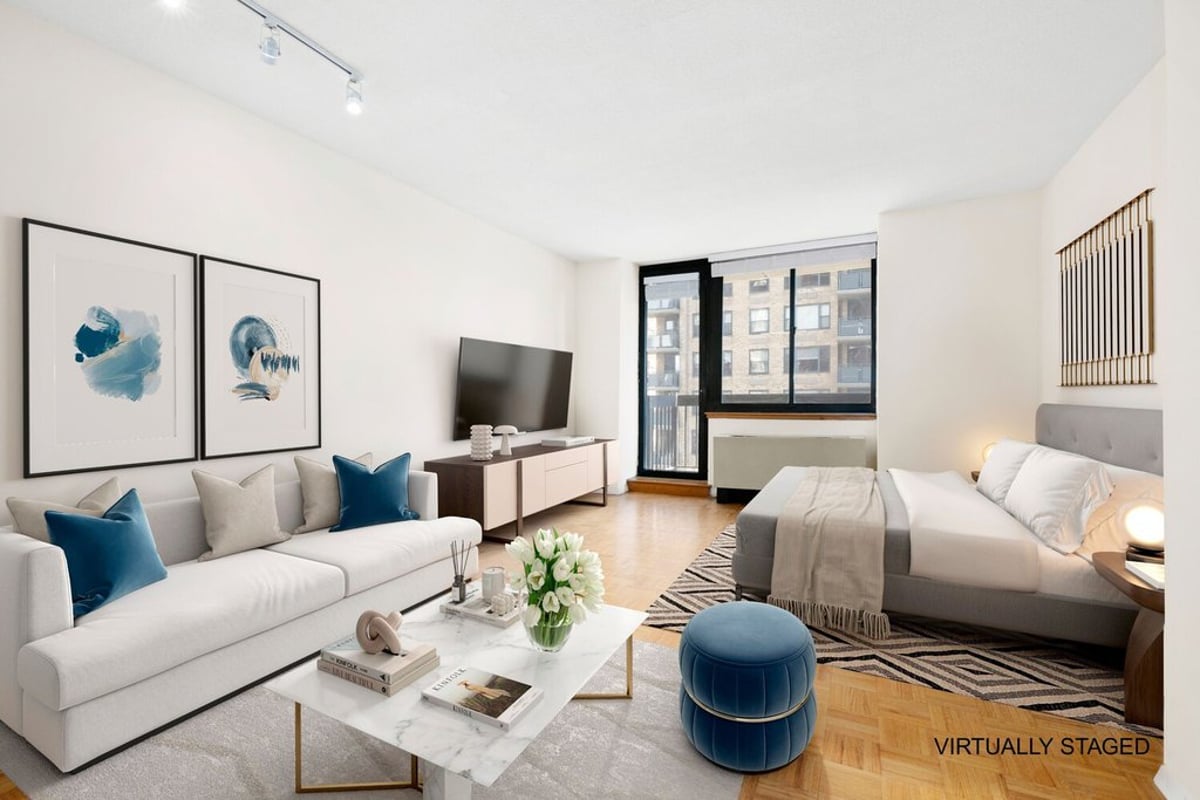 Photo for The Highpoint - 250 East 40th Street Condominium in Midtown East, Manhattan