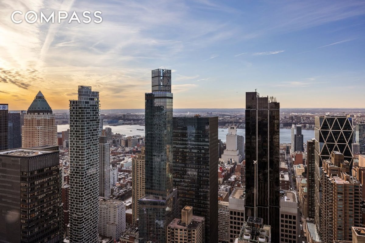 Photo for CitySpire - 150 West 56th Street Condominium in Midtown, Manhattan
