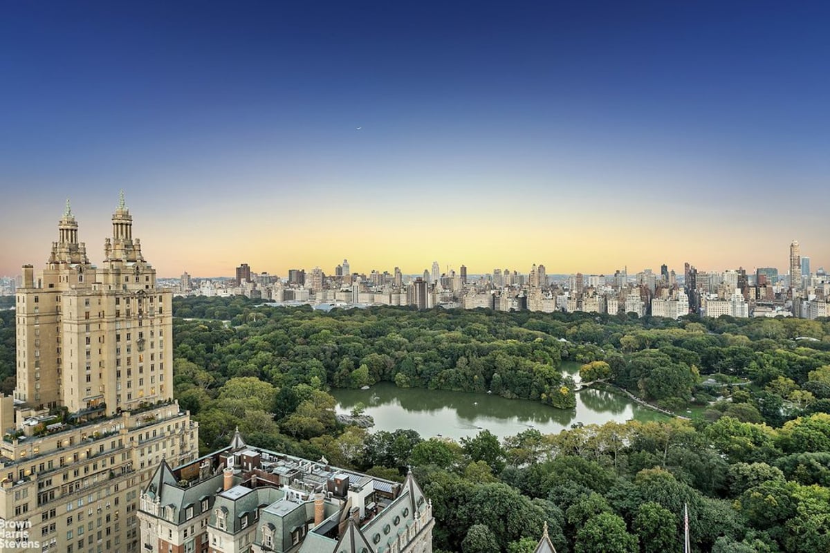 Photo for Mayfair Towers - 15 West 72nd Street Cooperative in Upper West Side, Manhattan