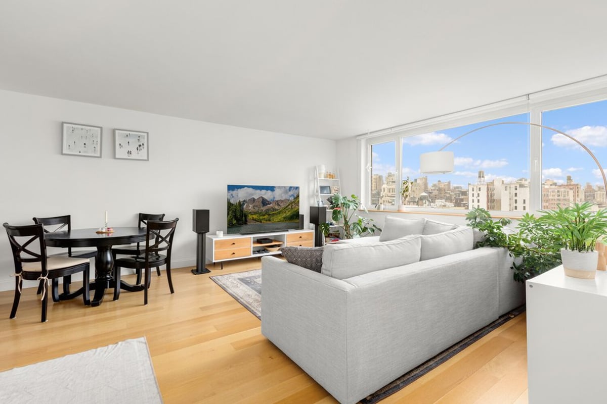 Photo for 45 West 67th Street - 45 West 67th Street Condominium in Upper West Side, Manhattan