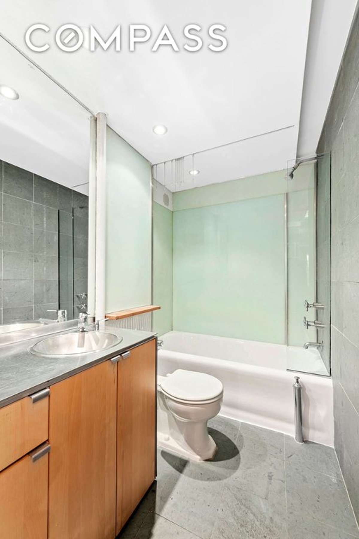 Photo for 140 East 40th Street - 140 East 40th Street Cooperative in Murray Hill, Manhattan