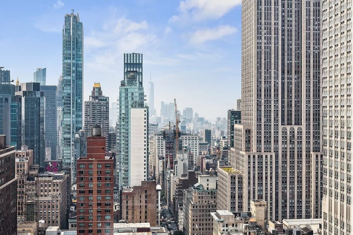 Photo for 425 Fifth Avenue - 425 Fifth Avenue Condominium in Murray Hill, Manhattan