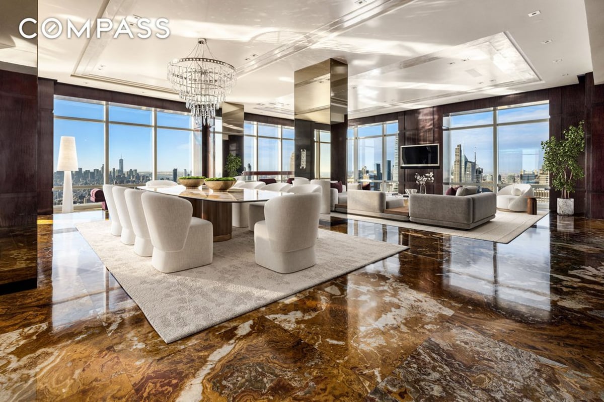 Photo for Trump World Tower - 845 United Nations Plaza Condominium in Midtown East, Manhattan