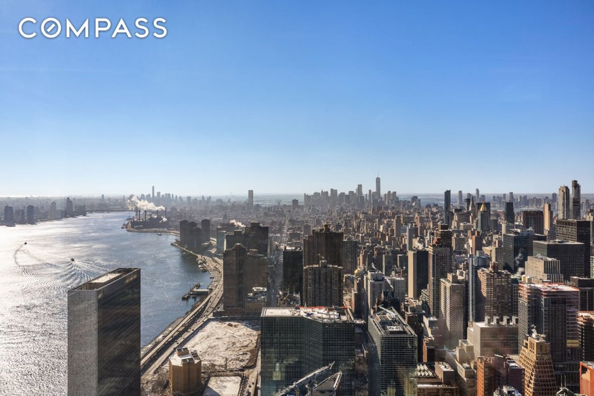 Photo for Trump World Tower - 845 United Nations Plaza Condominium in Midtown East, Manhattan