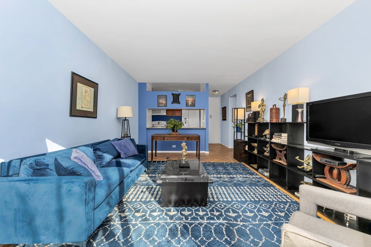 Photo for Two WorldWide Plaza - 350 West 50th Street Condominium in Midtown West, Manhattan