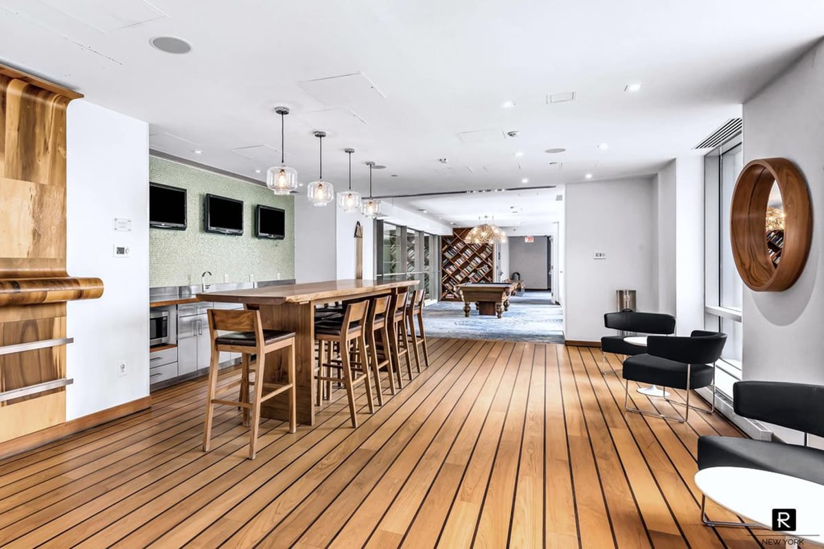 Photo for Riverhouse, One Rockefeller Park - 2 River Terrace Condominium in Battery Park City, Manhattan