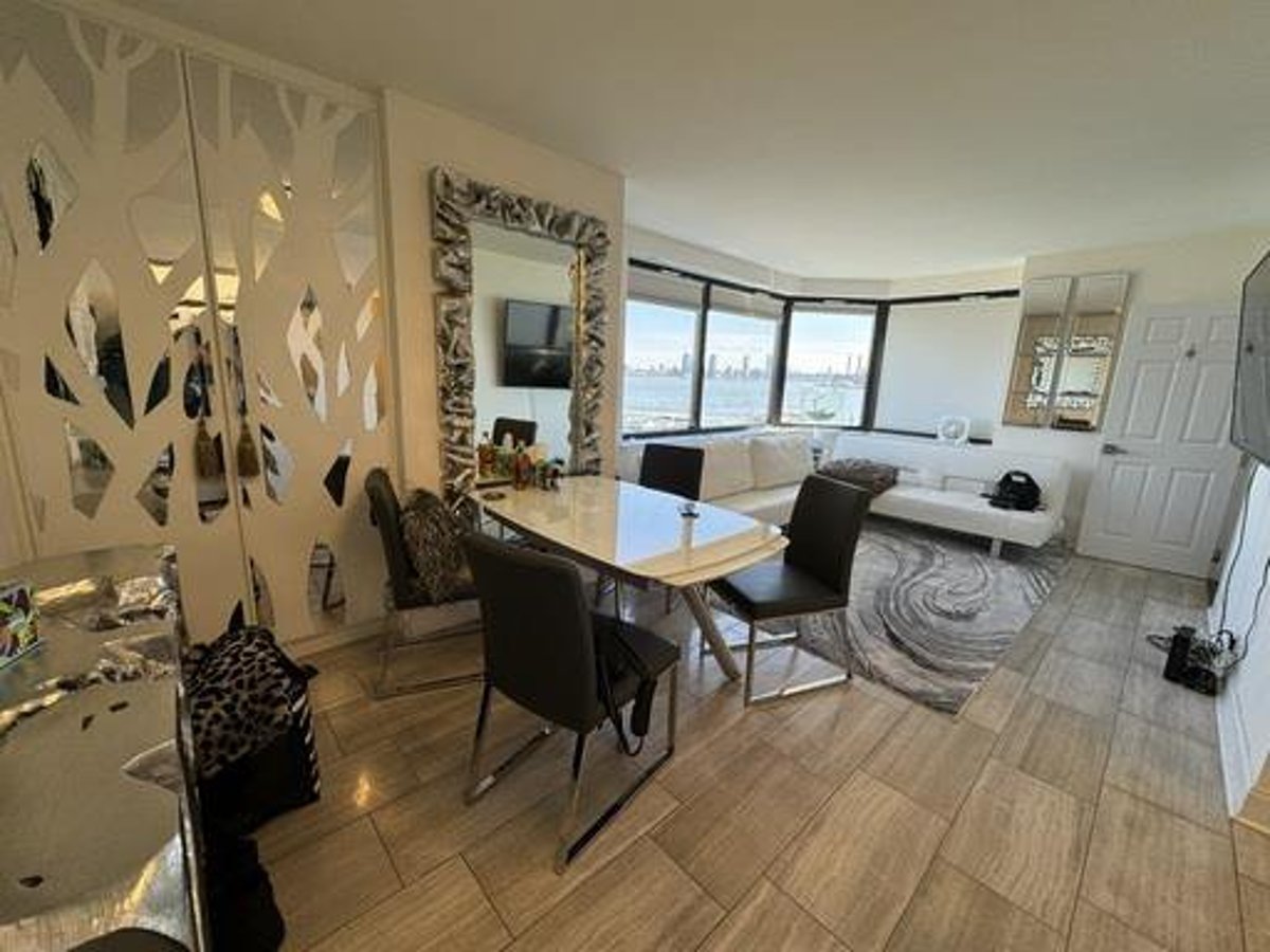 Photo for The Horizon - 415 East 37th Street Condominium in Midtown East, Manhattan