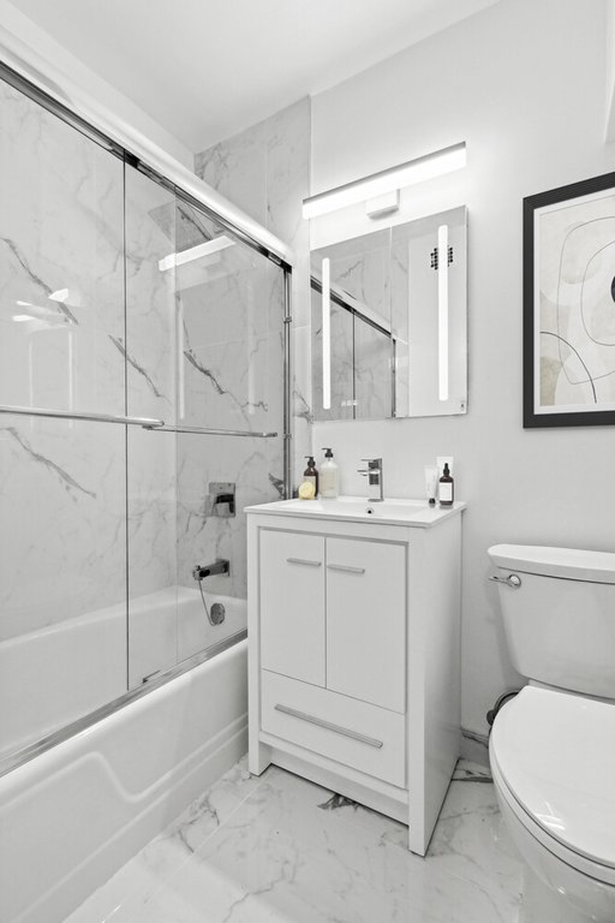 Photo for The Hawthorne - 211 East 53rd Street Condominium in Midtown East, Manhattan