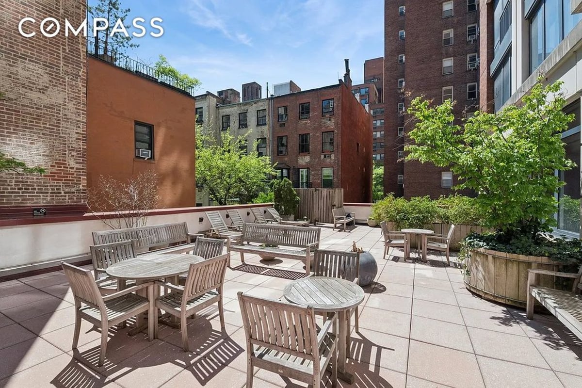 Photo for 45 Park Avenue - 45 Park Avenue Condominium in Murray Hill, Manhattan