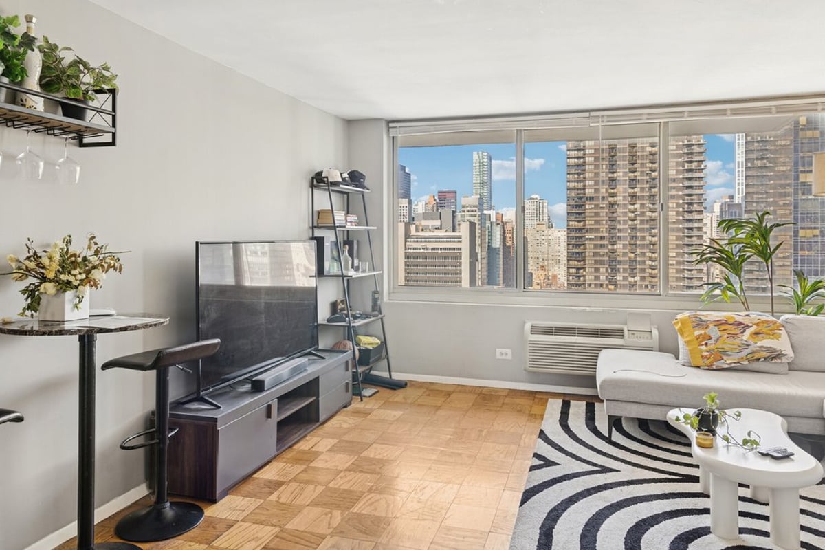 Photo for Lausanne Condominium - 333 East 45th Street Condominium in Turtle Bay, Manhattan