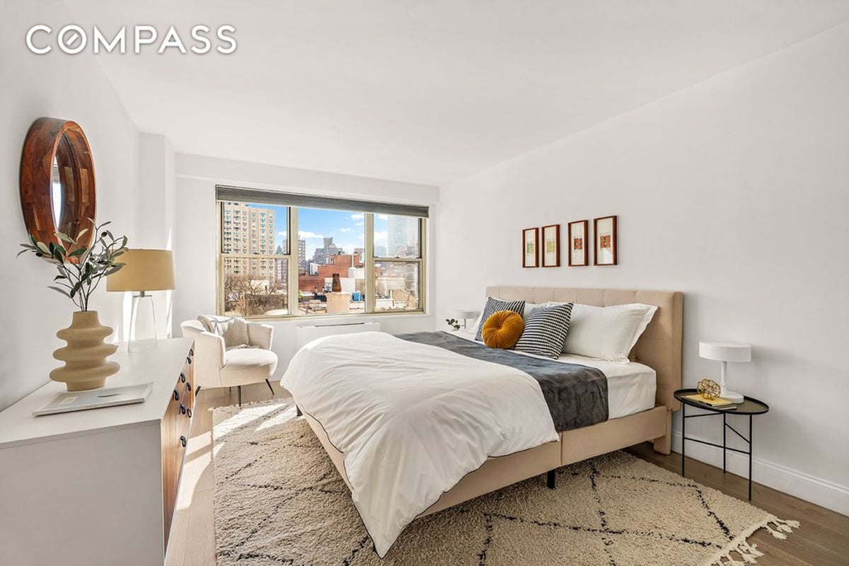 Photo for 400 East 85th Street - 400 East 85th Street Cooperative in Upper East Side, Manhattan