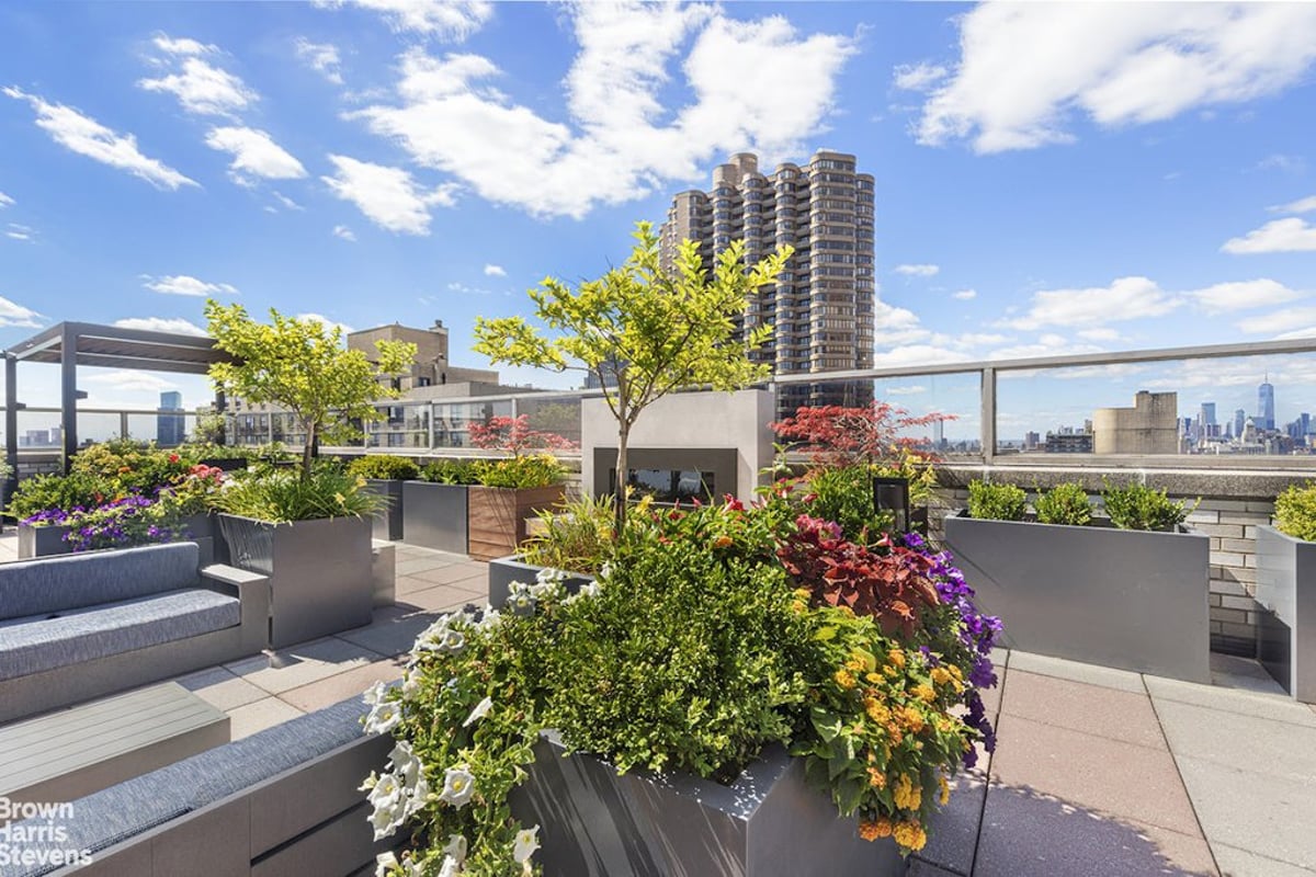 Photo for The Churchill - 300 East 40th Street Condominium in Turtle Bay, Manhattan