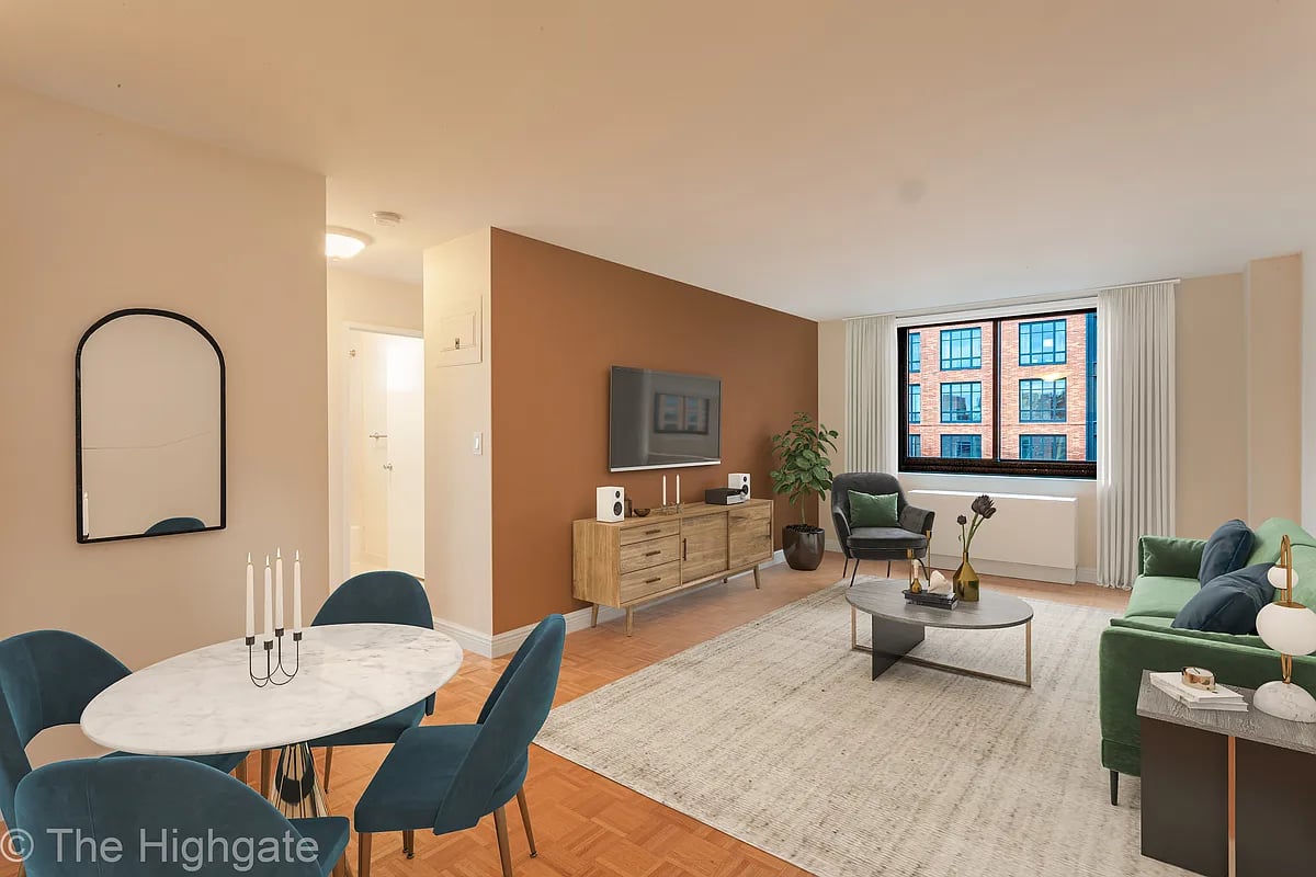 Photo for THE HIGHGATE - 182 East 95th Street Rental Building in Carnegie Hill, Manhattan